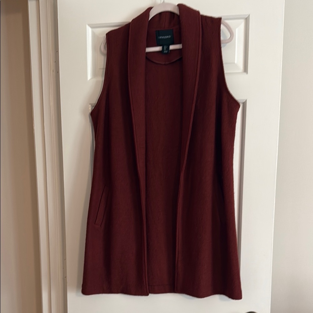 Sleeveless Burgundy Vest